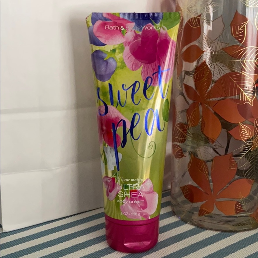 Bath & Body Works Sweet Pea body cream